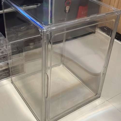 全新 超巨大 玩具展示箱 43×33×33 cm 有磁吸如圖 磁吸開門 可放 metal build mos...