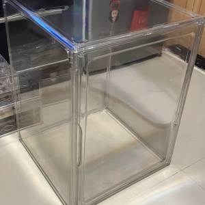 全新 超巨大 玩具展示箱 43×33×33 cm 有磁吸如圖 磁吸開門 可放 metal build mos...