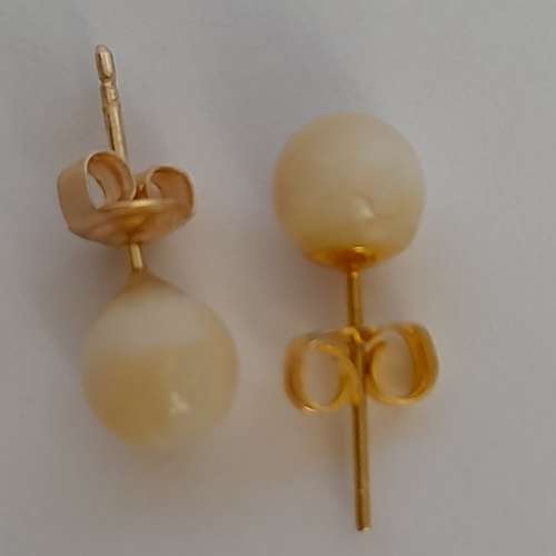 澳洲蛋白石opal 6.5mm耳環  配上14k耳針，no.14.11.25