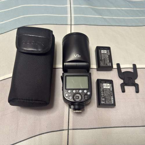 神牛  Godox V1 閃光燈 (For Canon) 兩粒電池
