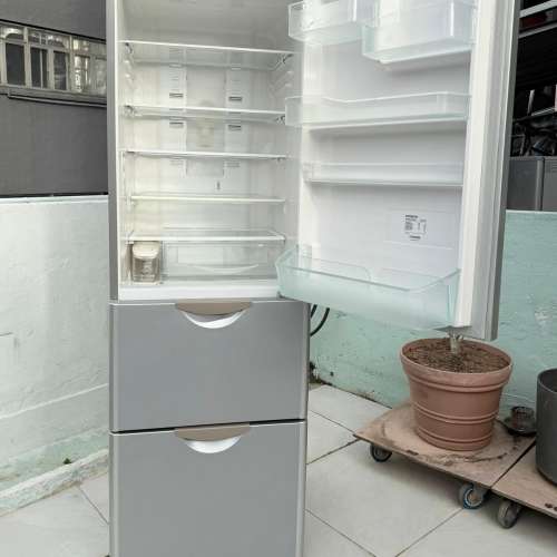 💥限時優惠 落單即減$300💥 日立 Hitachi R-S37SVH 三門雪櫃 自動製冰 180高 365公升