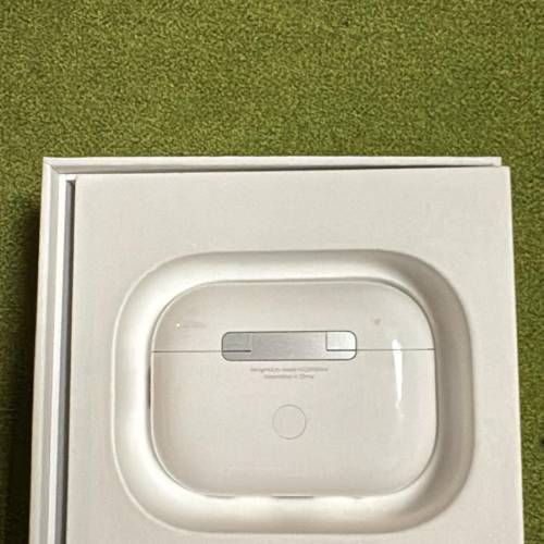 Air pod 2 (右耳塞） $200,連义坐，整體乾淨企理！