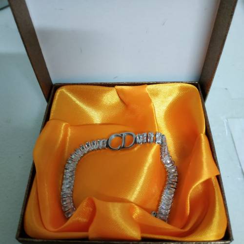 Sarea品牌手鑽鏈