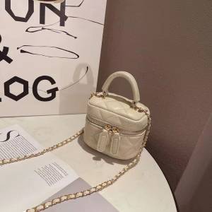 米白色真皮手袋