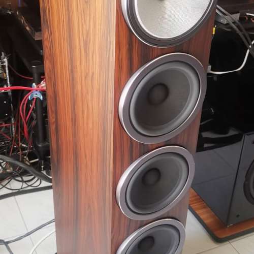 B&W 702 S3 座地式音箱喇叭