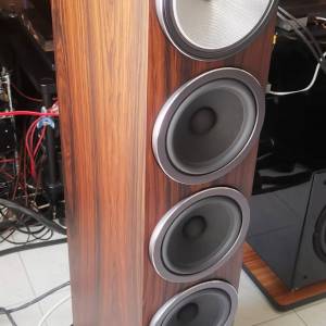 B&W 702 S3 座地式音箱喇叭