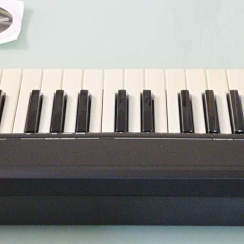 ALESIS Q61 MIDI KEYBOARD (midi controller)
