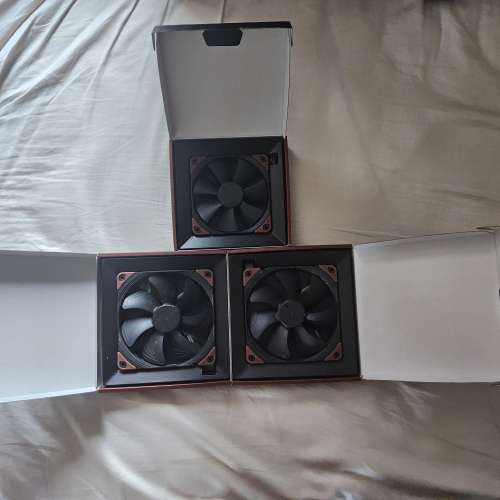 Noctua貓頭鷹 NF-A14 x2 NF-F12 x1 全部3000rpm + IP52 $400