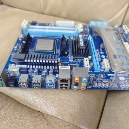 二手AMD   GIGABYTE  GA-970A-D3  AM3+主機板