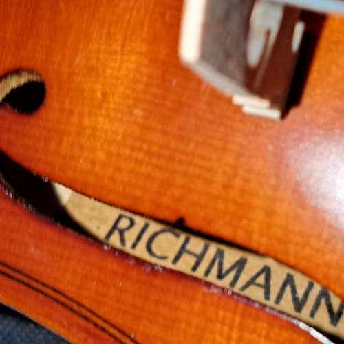 Richmann AR90 1/8 Violins 學生型號小提琴連盒套裝 + Artino 肩托