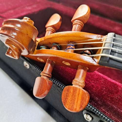 Richmann AR90 1/8 Violins 學生型號小提琴連盒套裝 + Artino 肩托