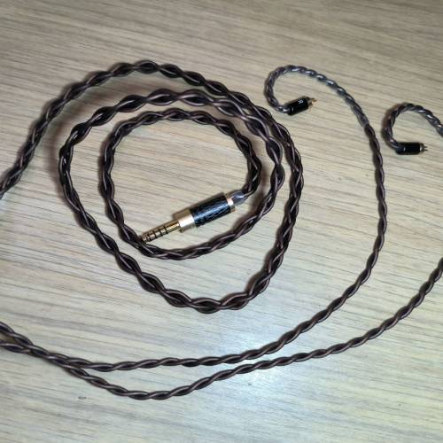 全新 Queen of Audio (QoA) Martini 入耳式耳機