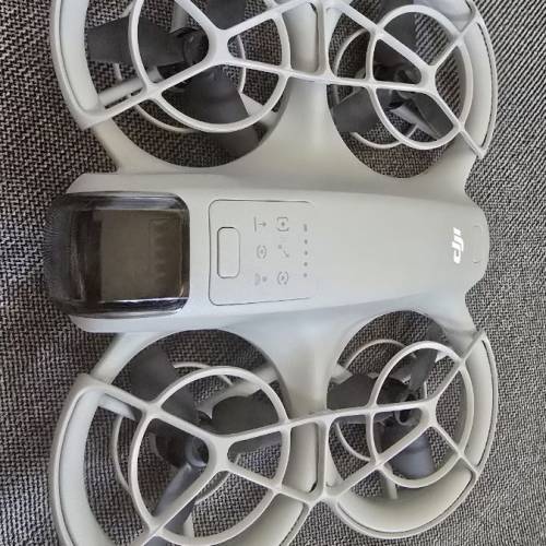 DJI NEO 無人機