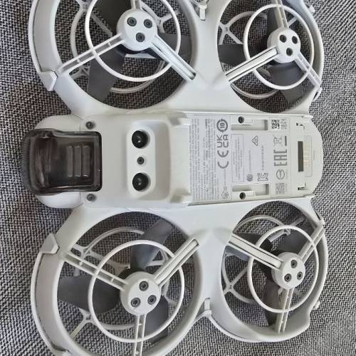 DJI NEO 無人機