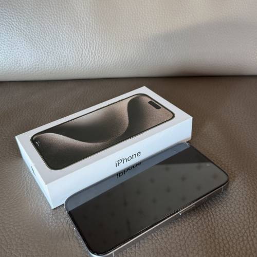 完美無花 香港行貨 iphone 15 pro 512GB 原色 鈦金屬 Natural Titianium