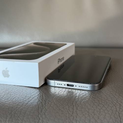 完美無花 香港行貨 iphone 15 pro 512GB 原色 鈦金屬 Natural Titianium