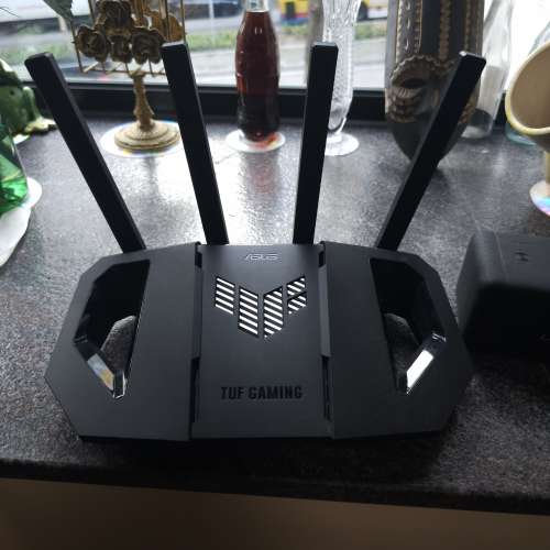 ASUS 小旋風BE3600 Router 水貨版巳配英式三腳火牛,使用约兩個月