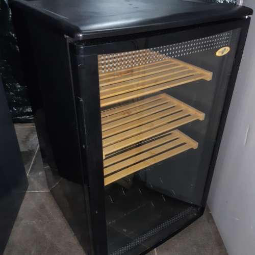 8成新FARFALLA紅酒櫃