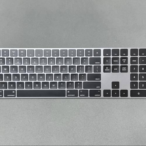 Apple Space Grey Magic Keyboard 2 with Numeric Pad 太空灰黑色帶數字鍵 A1843 f...