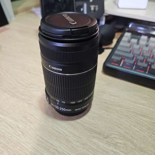 Canon EF-S 55-250mm f/4-5.6 IS