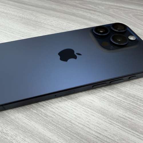 iPhone 15 pro 512GB 藍 Blue