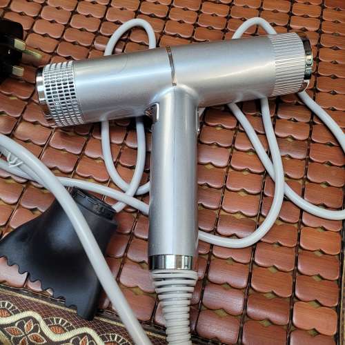 全新潮流風筒，冇盒冇單，輕巧好用風力強。