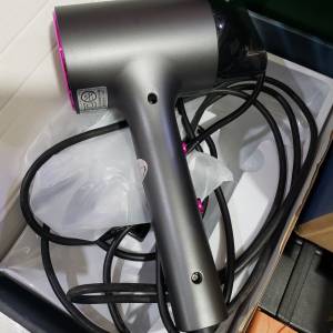 強勁2800w潮流吹髮風筒一套  有盒三腳插頭9成幾新屯門良景取