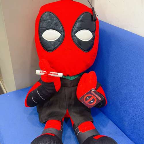睇下文⭕️ 全港最大 訂購 死侍畢業公仔 ⭕️ 目前圖二「俾心心」款有貨！deadpool...