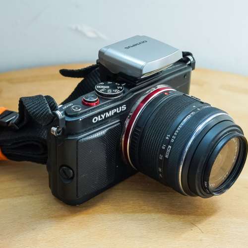 Olympus E-PL6 + 鏡頭 (14-42mm)