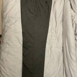 M&S 馬莎男士西褲，炭灰色，標準剪裁(Regular Fit)