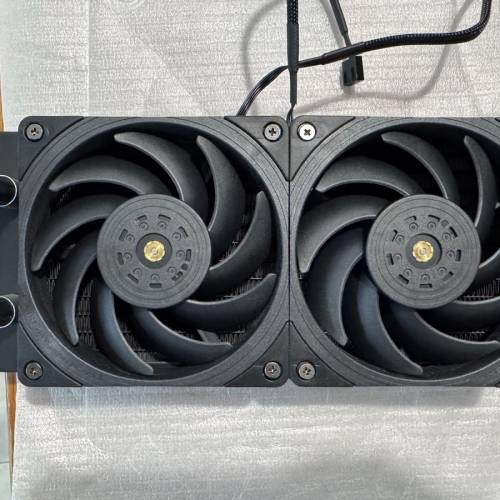 [90%New] Thermalright Frozen Edge 240 一體式水冷散熱器