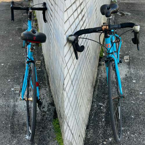 代友出售 加拿大 品牌 Louis Garneau CR07 土耳奇藍公路車 清屋出售 HK$798.00