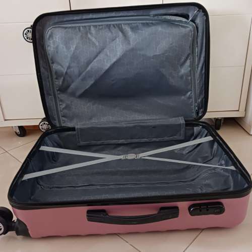 Polofans 22 吋旅行喼/行李箱 22 inch suitcase / baggage / luggage