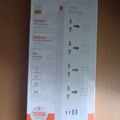 LDNIO 英規拖板 萬用插頭款 USB/TYPE-C 手機 充電 獨立開關 UK Universal Power St...