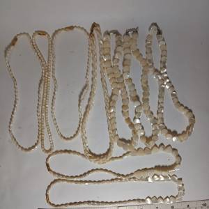 清理 存貨平售， 一手9條珍珠母貝頸鏈 mother of pearl  16 寸，如照片顯示 ,共售25...