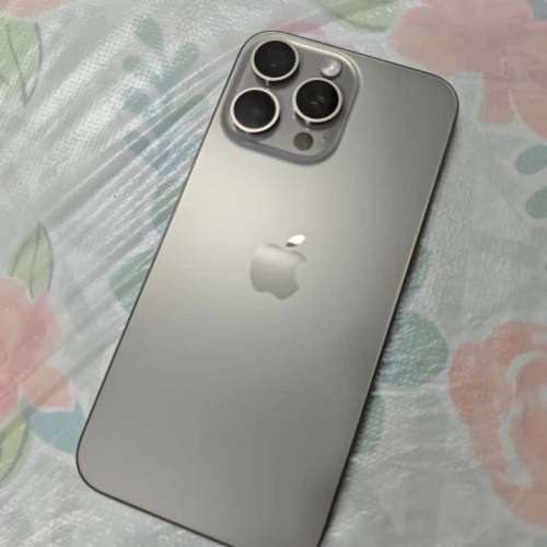 iPhone 15 Pro Max 原色鈦金屬 256GB 香港行貨