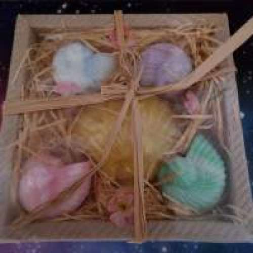 貝殼形香皂＋楓葉形香皂(可擺設亦可用)