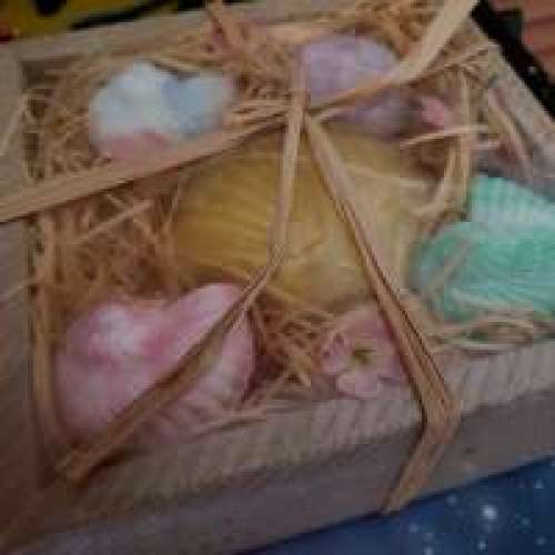 貝殼形香皂＋楓葉形香皂(可擺設亦可用)