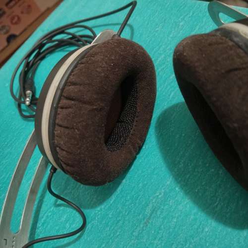 Sennheiser Momentum 98% new