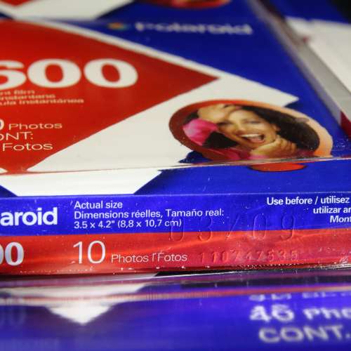 [全新未開] 原裝寶麗來４盒裝吸塑優惠裝從未拆封 600 菲林 - 已過期 - 到期０３／...