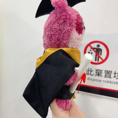 睇下文⭕️ 【同系列炒到$1299】歐美絕版  2024 fuggler泰迪熊公仔 fuggler畢業公仔...