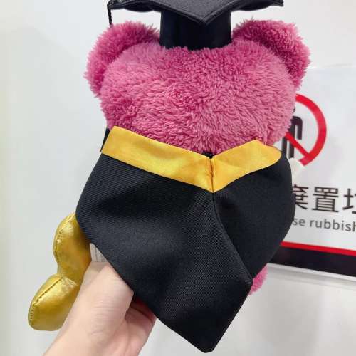 睇下文⭕️ 【同系列炒到$1299】歐美絕版  2024 fuggler泰迪熊公仔 fuggler畢業公仔...