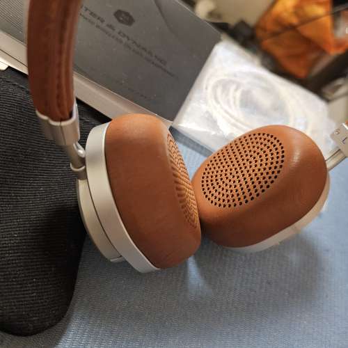 Master & Dynamic  MW 50 藍牙耳罩