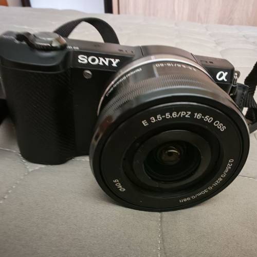 Sony a5000 and Sony 16-50mm lens