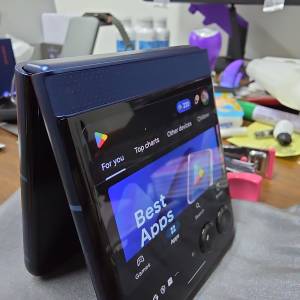 Moto Razr 60 12+512G 藍色 國行 有google