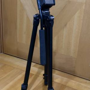平用腳架