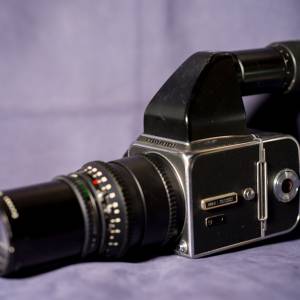 hasselblad 500c後期版本 (500cm一樣) & 250mm F/5.6 cT* & a12 film back