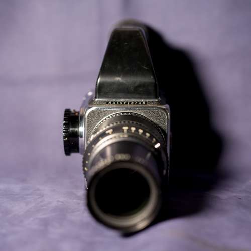 hasselblad 500c後期版本 (500cm一樣) & 250mm F/5.6 cT* & a12 film back