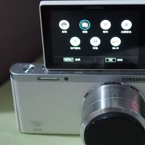 SAMSUNG NX MINI M WIFI ,20.5 素像, CMOS SENSOR, (淨機身/支鏡不能自動對焦,可以...