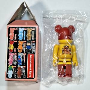 Be@rbrick 盲盒 figure (Flag)